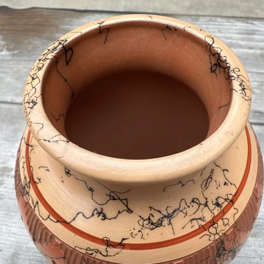 Navajo Horsehair Pottery Vase Hand Etched Native American Southwest Signed